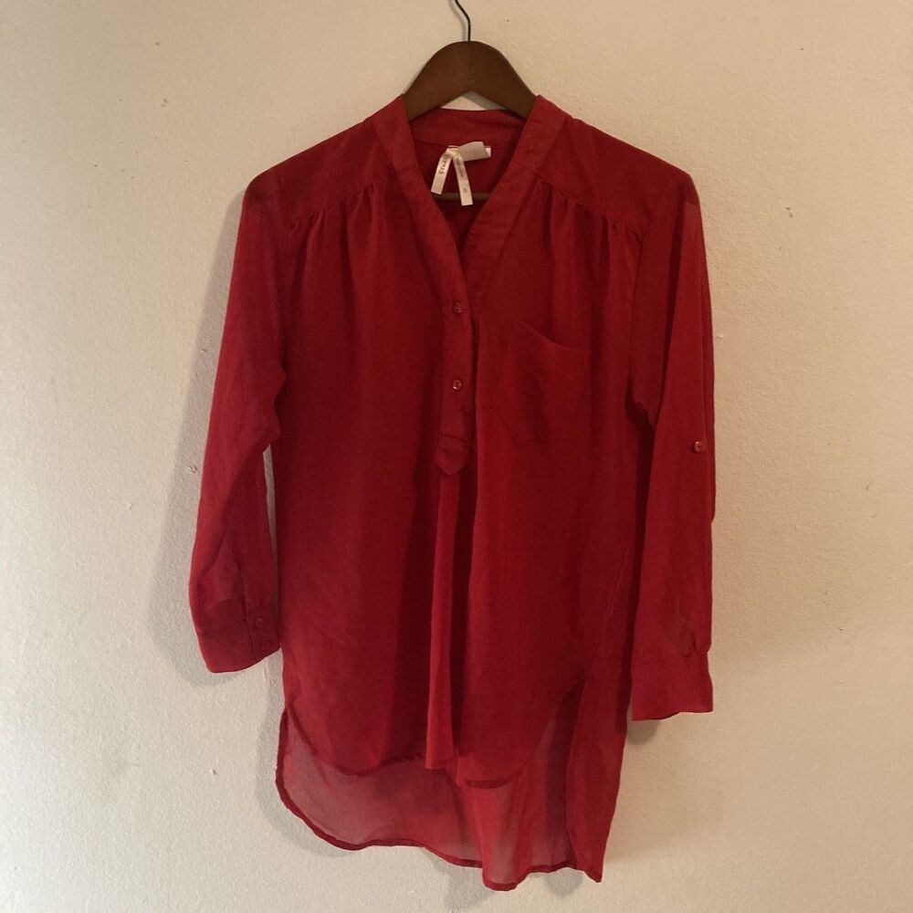 STUDIO SPA red roll tab sleeves hi-low hem semi sheer 1/4 button top S